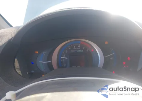 2010 Honda Insight Lx from USA, damaged, VIN JHMZE2H57AS008296